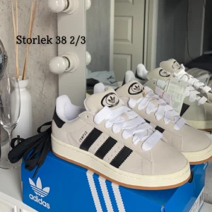 Adidas campus00 - Helt nya, inte ens testade, super snygga! Det ingår även snören i dessa skor! Snabb leverans!