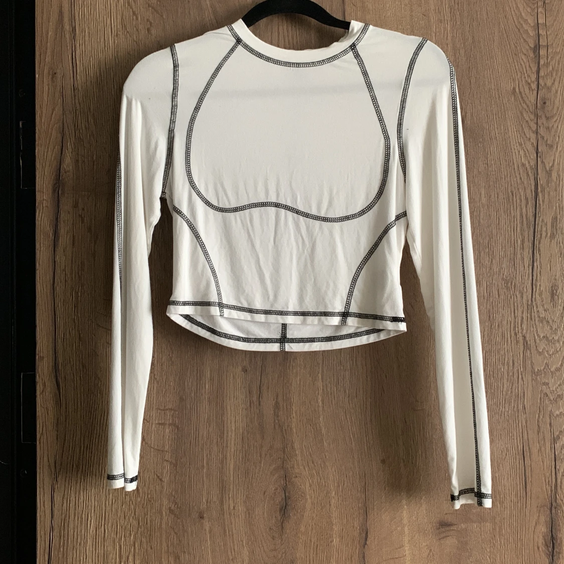 vit långarmad tröja 