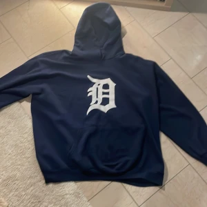 Vintage baseball hoodie - Detroit tigers hoodie från 00-tal Välsigt bra skick 