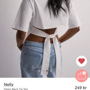 SÖKER!! Söker denna tröja ifrån Nelly i storlek XS, hör av dig om du säljer❤️
