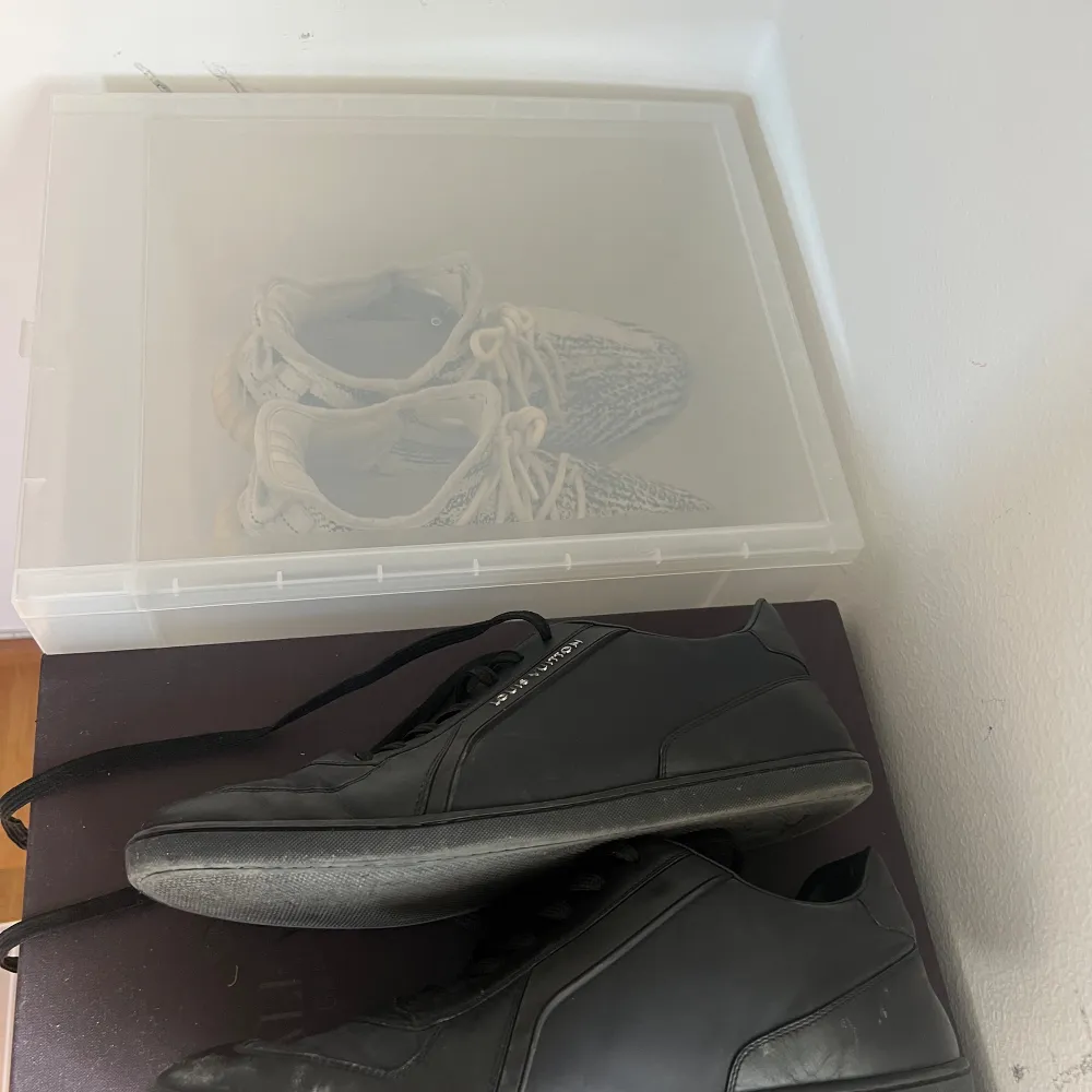 LV sneakers Cond: 8,5/10 Size: 41Eu. Skor.