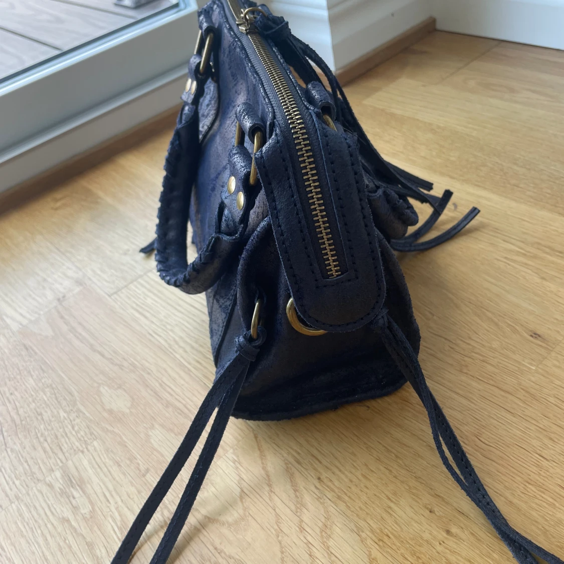 Blå läderhandväska  - 91