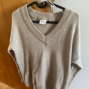 Tröja VILA - Knappt använd 