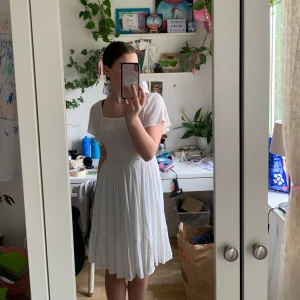 vit klänning!  - inga defekter 