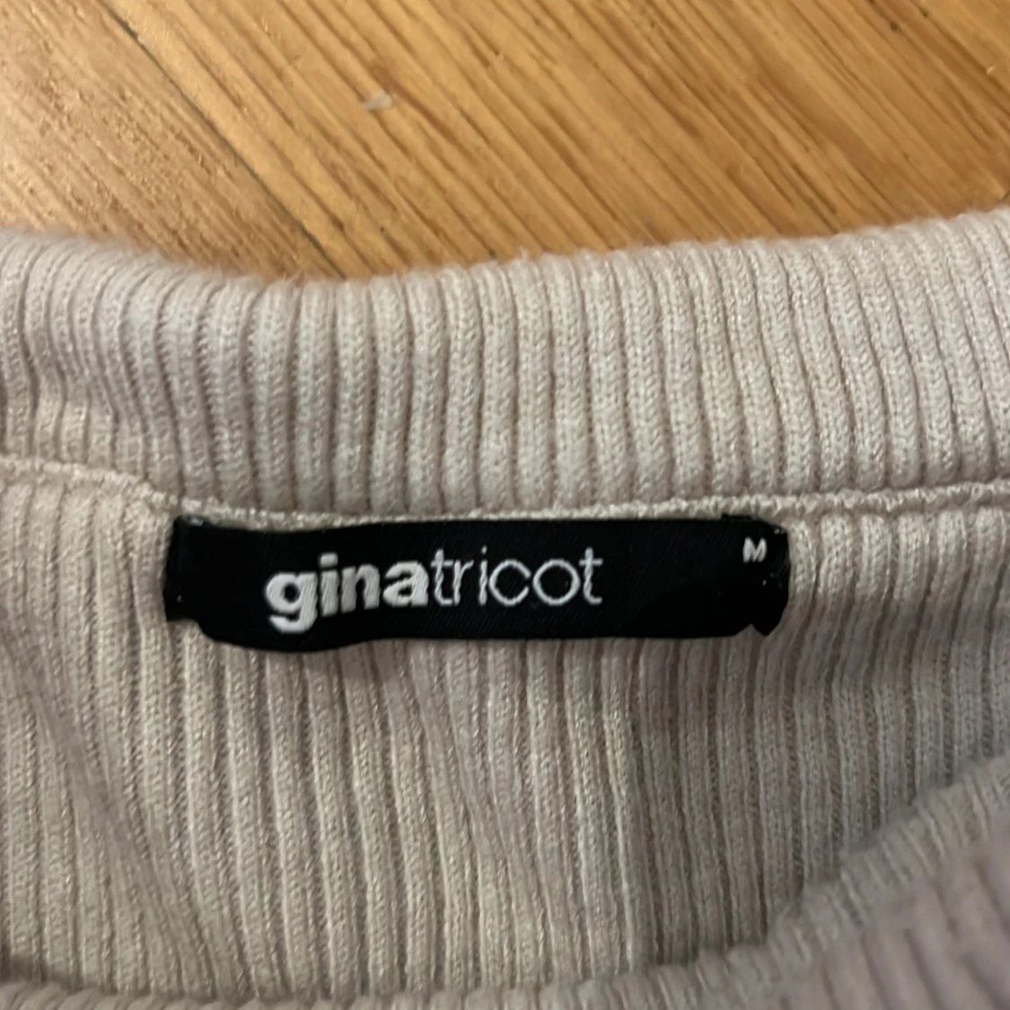 Offshoulder tröja - 90