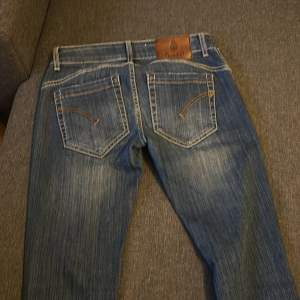 Storlek 27 slim jeans 9/10 skick