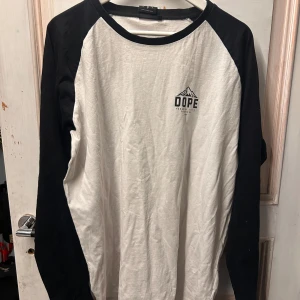 Dope långärmad tröja  - Sweetshirt  