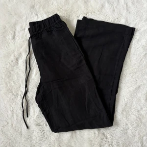 linnebyxor - oanvända linnebyxor från h&m i storlek xs, säljer då de är för små💕