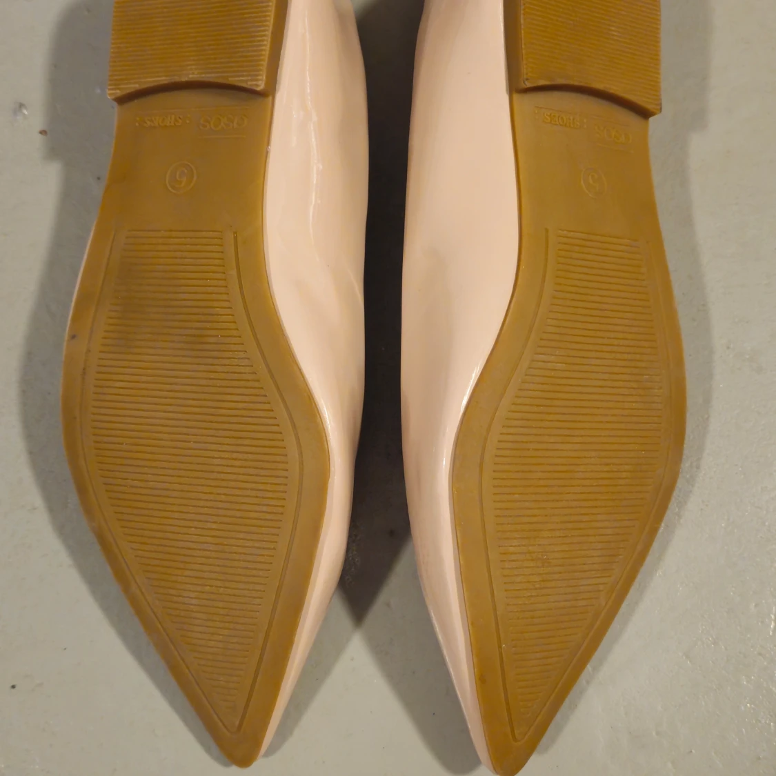 Oanvänd ballerinaskor  - 90