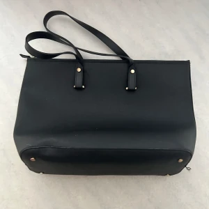 Handväska - Good qulity , never worn 