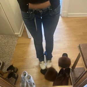 LTB Valerie jeans - Säljer dessa sprillans nya LTB jeans ( med prislappen kvar) , då de inte kommer till användning . Slutsålt överallt ! Storlek 24/34 L