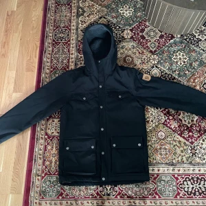 Fjällräven Jacka  - Den här jackan är i bra skick. Strl S, kan nog passa M också 
