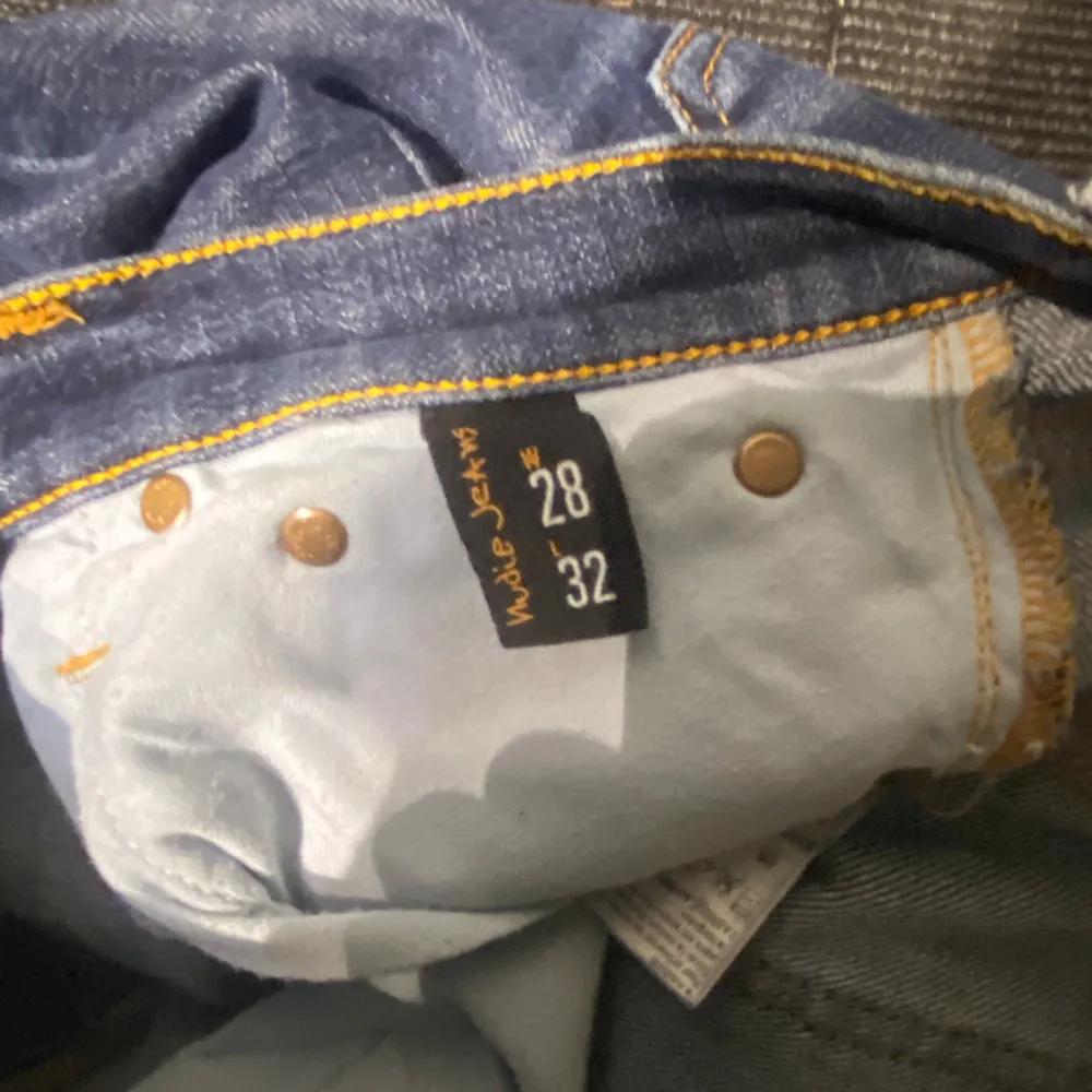 Ett par nästan helt nya nudie jeans  Bra skick  Priset är inte heöt bestämt   . Jeans & Byxor.