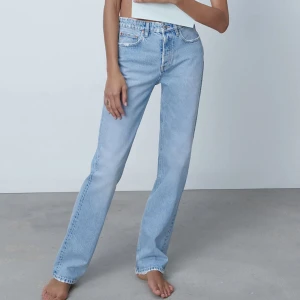 Jeans  - Low straight jeans från zara❤️