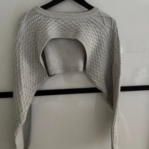 Bolero - Knappt använd, i mycket bra skick