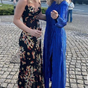 Balklänning  - Säljer denna Nya balklänning från Laagam i Strl 36 säljer då den inte passar mig😊