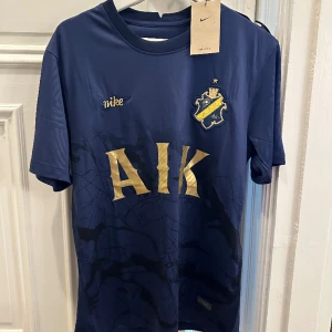 Aik tröja - Aldrig använd!