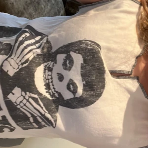 Misfits topp🤍 -  Jättecoolt Misfits topp som passar med nästan allting ❤️