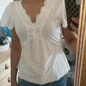 Tröja - Jätte fin tröja, vet ej vart den är ifrån men den är helt ny💓