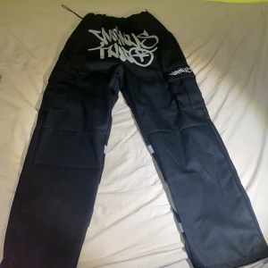 Minus two cargos - Minus two cargos, 10/10 skick aldrig använt 