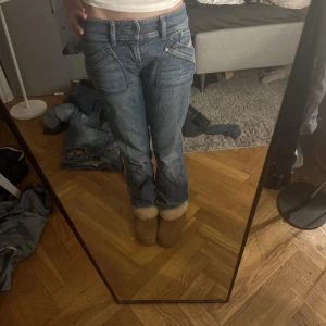 Diesel jeans  - Midjemått 36cm innerbenslängd 74cm💕