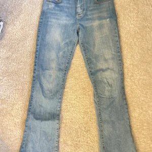 Ltb jeans - Ett par ltb jeans i en ljus färg. Storlek w28 l32 
