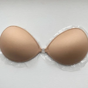 Bandlös Bh  - Inte använd, har bra klister!