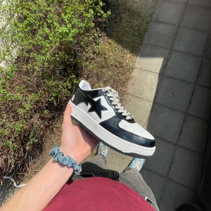 Bapesta - Bapesta skor i jättefint skick säljer för att dom var för små