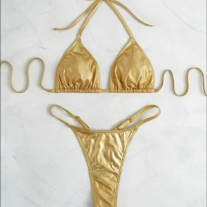 Guldig bikini - Endast testad med underkläder + skyddet sitter kvar🌸