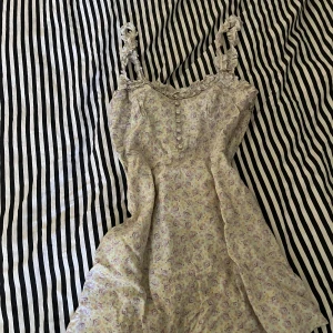 Zara klänning  - Klänning från zara! Går ej att köpa längre 