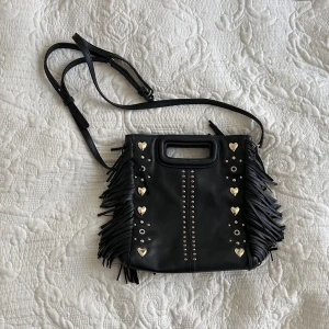 Maje väska  - Fin maje väska, väldigt bra skick. Vid snabb affär kan jag tänka mig gå ner lite i pris💕