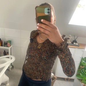 Blus - Jättefin blus som ny!