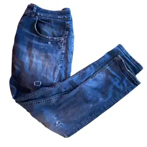 Dessa snygga dondup jeans är nu till salu för bara 849, nypris är 3799kr storlek 33