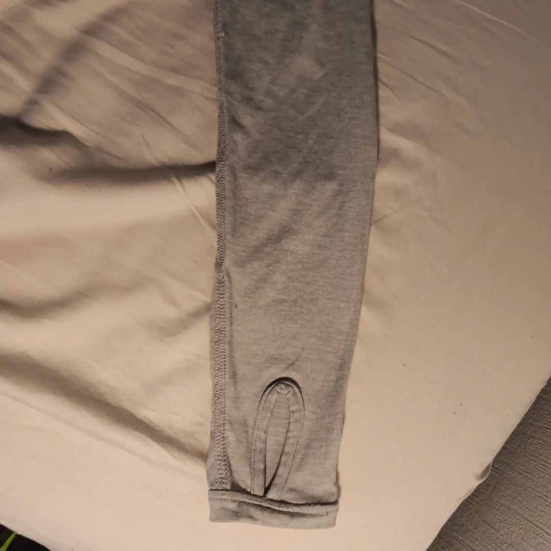 Grå, långärmad träningströja - 90