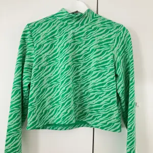 Grön tröja från Lindex