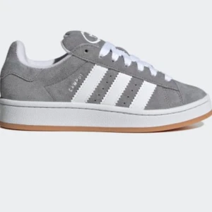 Adidas campus 00s grå - Helt nya adidas campus 00s grey unisex säljes, inköpta på adidas hemsida.  Finns i storlekarna: 36 2/3, 37 1/3, 38, 38 2/3