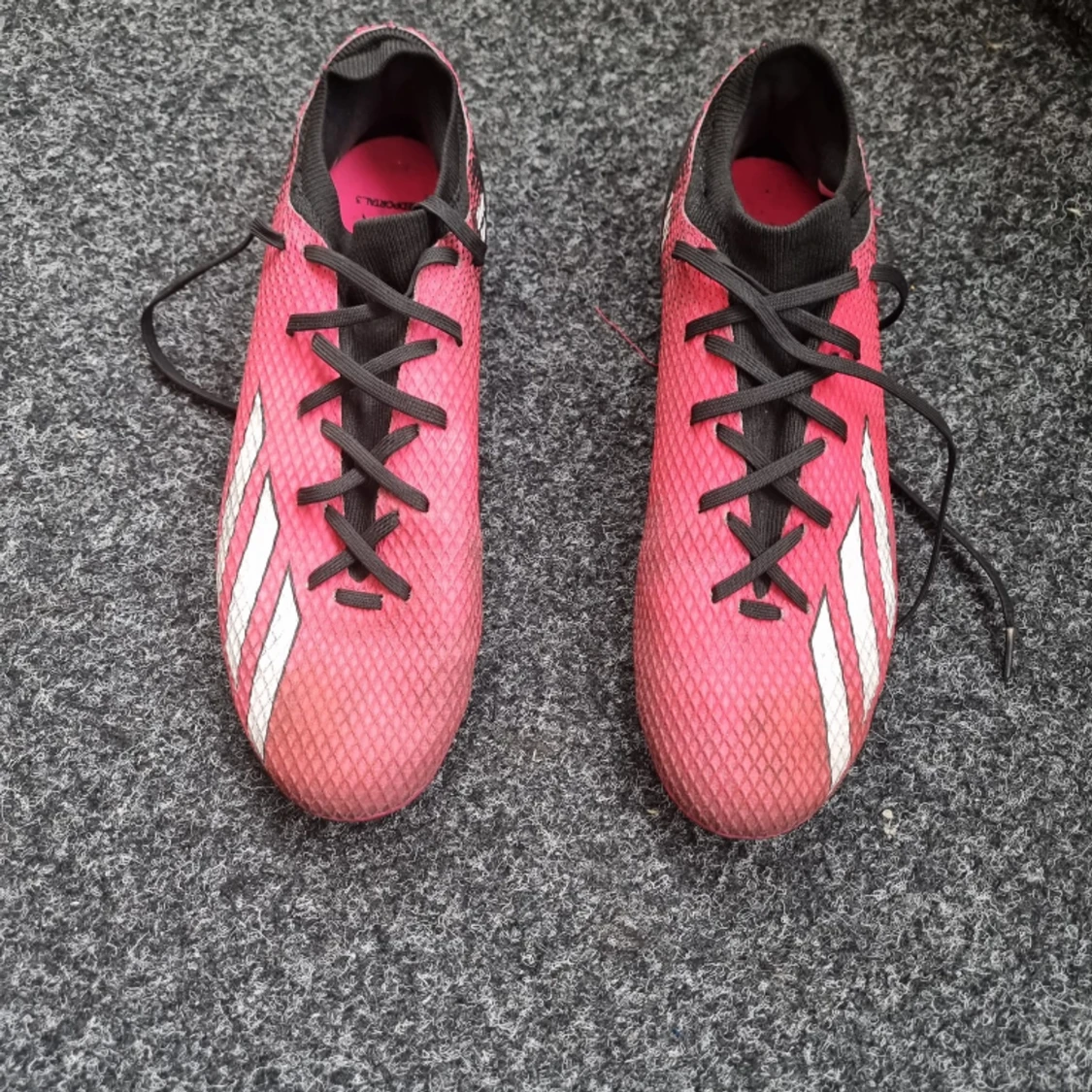 Adidas fotbollsskor 