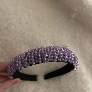 Lila diadem - Superfint diadem! Aldrig använd!