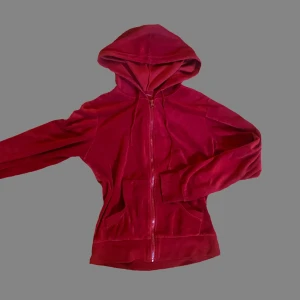 Fin röd tjocktröja ❤️ - gullig tjocktröja med gullig passform, skriv om du har frågor! 