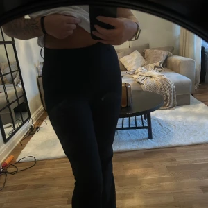 Kostymbyxa  - Kostymbyxa Vilma från bikbok storlek 38, använda fåtal gånger!