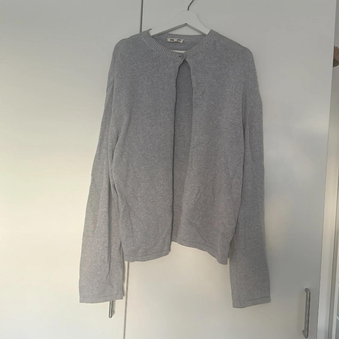 Djerf Avenue Button up cardigan Grey Melange  - 90