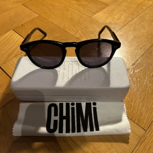 Chimi 002 - Tja, säljer dessa sköna chimis. Modellen är 002 i färgen berry. Skriv gärna för fler bilder/fårgor(: