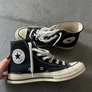 Converse chuck taylor  - Converse i jättebra skick! Används inte längre💕nypris ca 1020kr