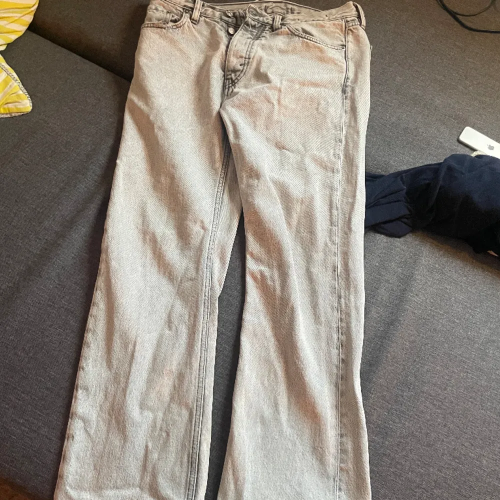 Hope rush denim  Storlek 29 (uppsydda passar 30/30 imo) En flaw på höger framficka. Jeans & Byxor.