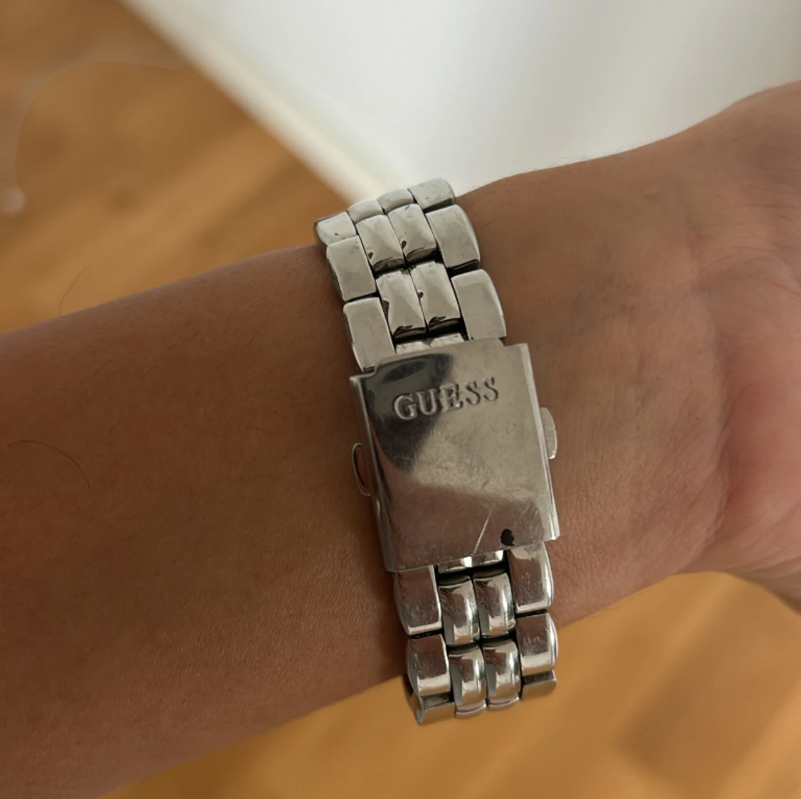 Guess klocka silver  - 90