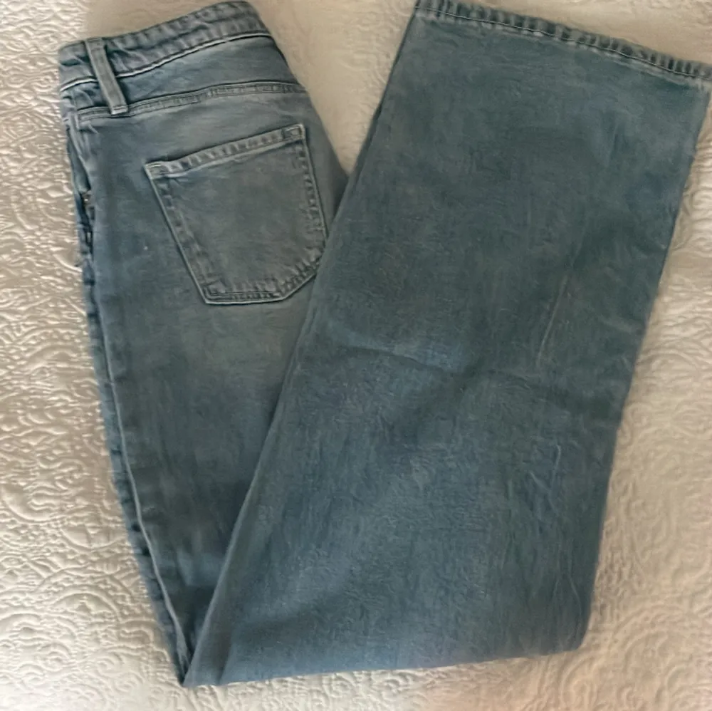 Vida Jeans i bra skick i storlek 152. Jeans & Byxor.