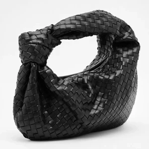 Väska - Helt oanvänd!!! Fick hem för några dagar sen men var inte riktigt min stil…