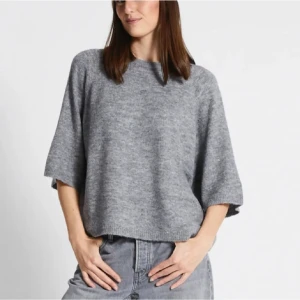 Lager 157 kortärmad stickad - säljer denna kortärmade stickade tröjan från lager 157, säljer även den beige! Båda är i S💞båda är använda 1 gång! 70kr st