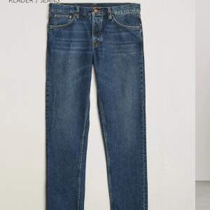 Nudie jeans i modellen steady Eddie:) nypris: 1600 kr🙌🏻 använda i 2-3 månader, sparsamt😁 