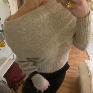 stickad tröja  - så fin stickad tröja som tyvärr inte kommer till använding 🥹💕